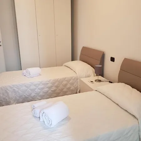 Rosy شقة بسكييرا ديل غاردا