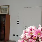 Rosy Apartman *